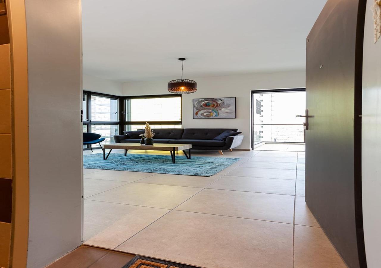 Oַ&O Group- Luxury Apt Tower Spectacular Sea View Bat Yam Ngoại thất bức ảnh